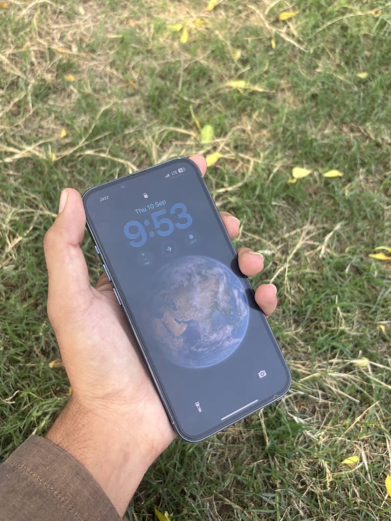Apple iPhone 13 Pro 0