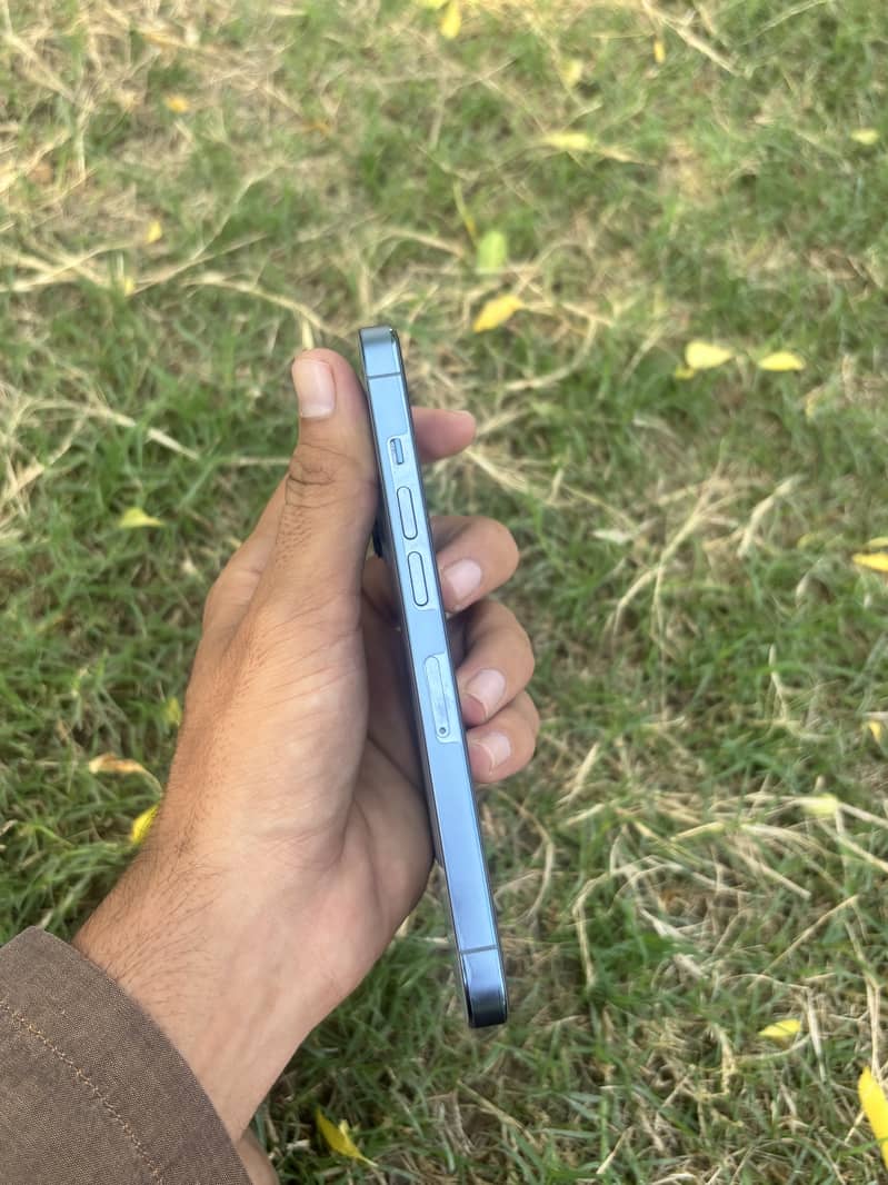 Apple iPhone 13 Pro 1