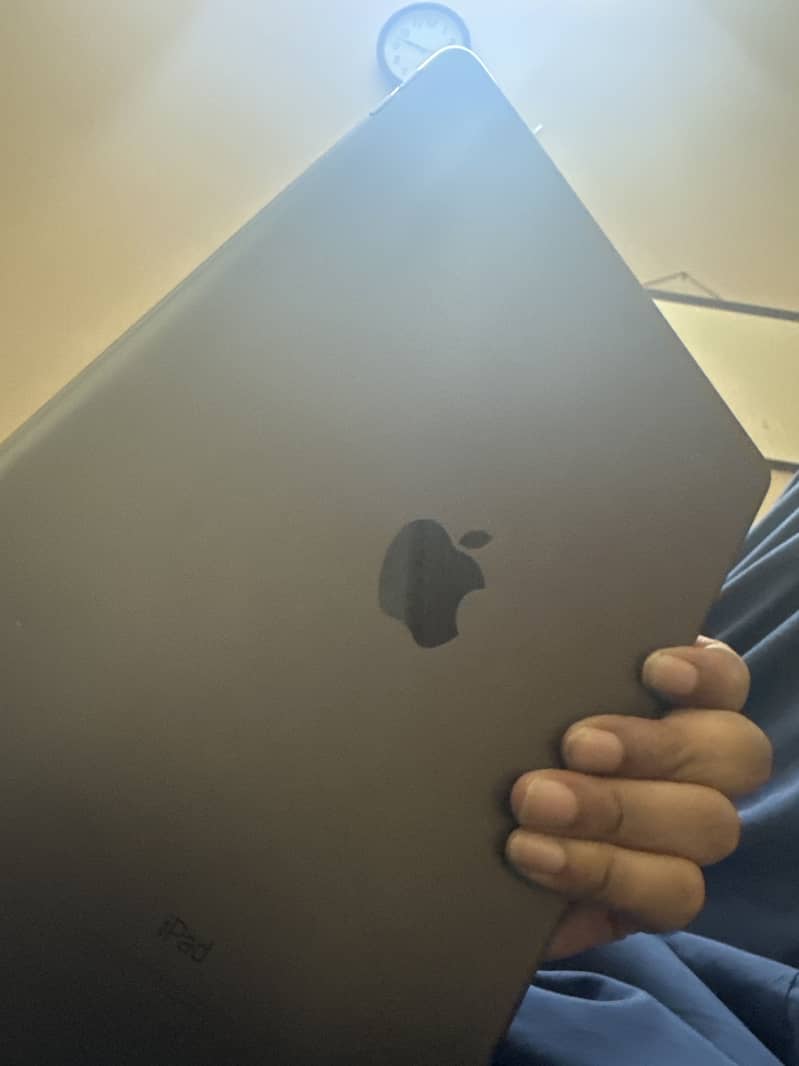 APPLE 9th generation with box 0