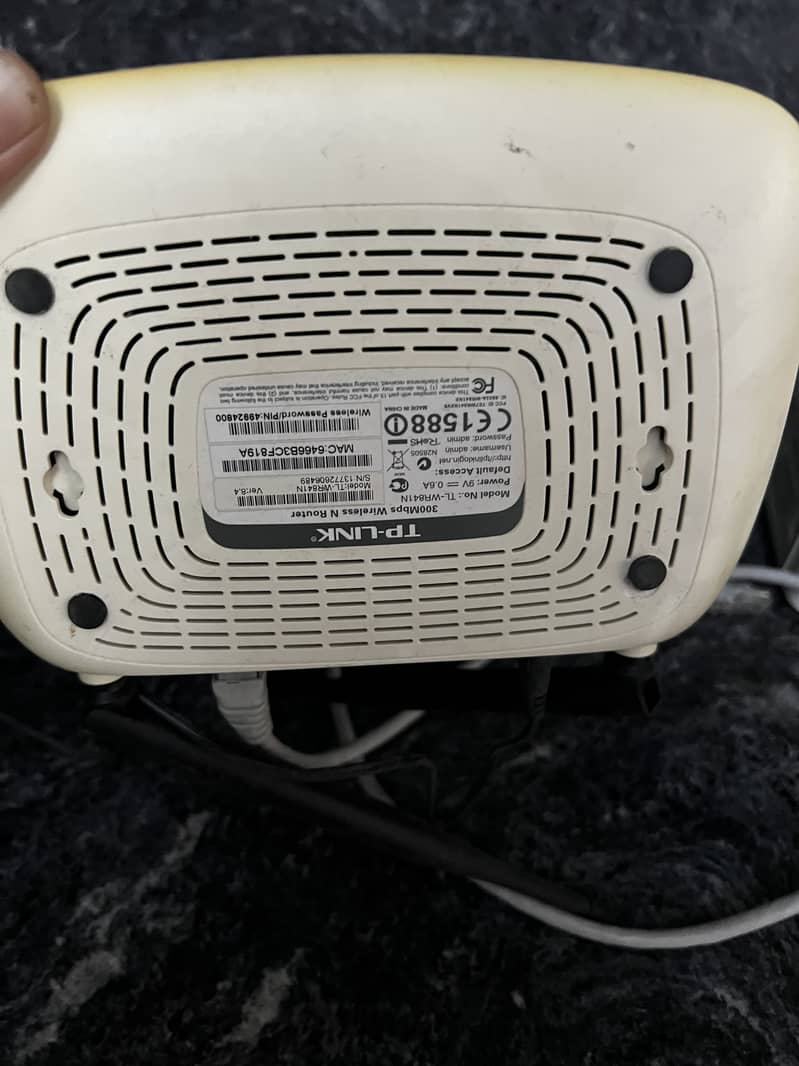 TP LINK WIRELESS ROUTER 1