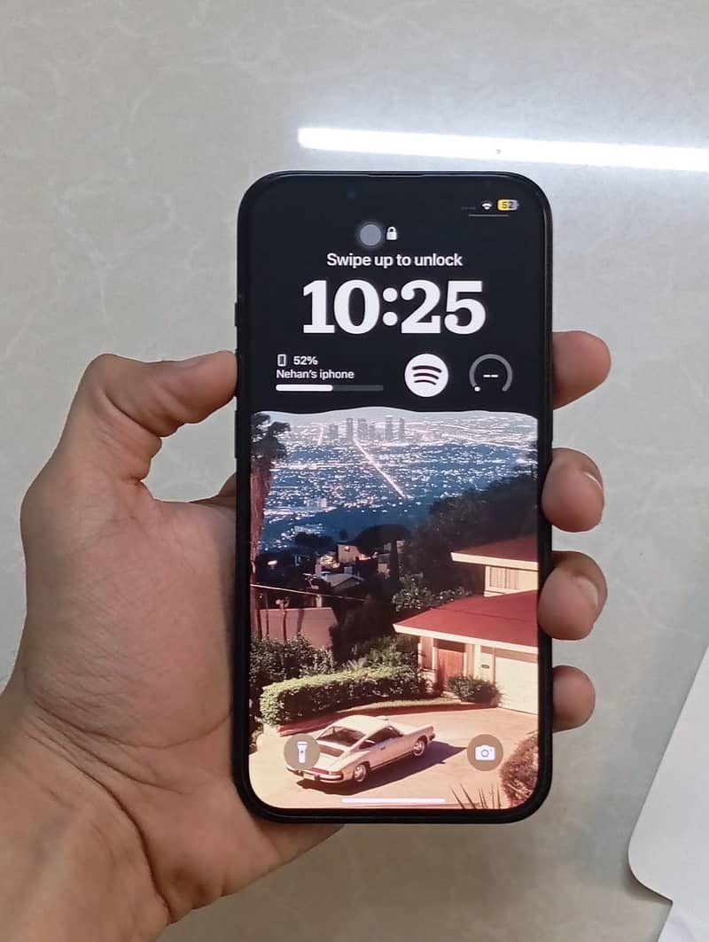 Apple iPhone 13 2