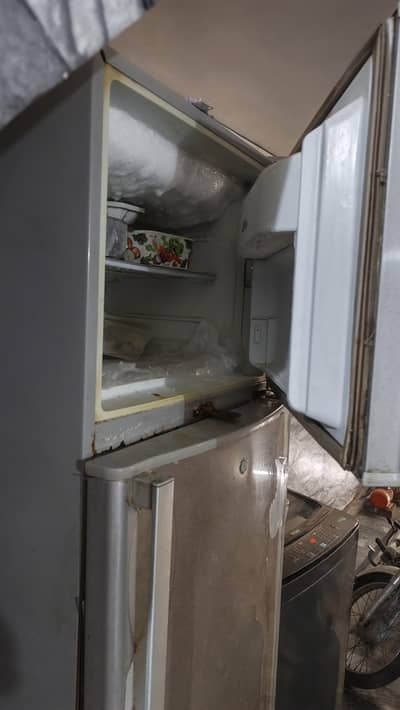 Dawlance refrigerator