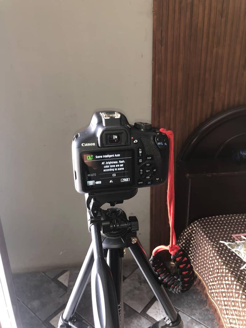 Cannon E2000d DSLR 2