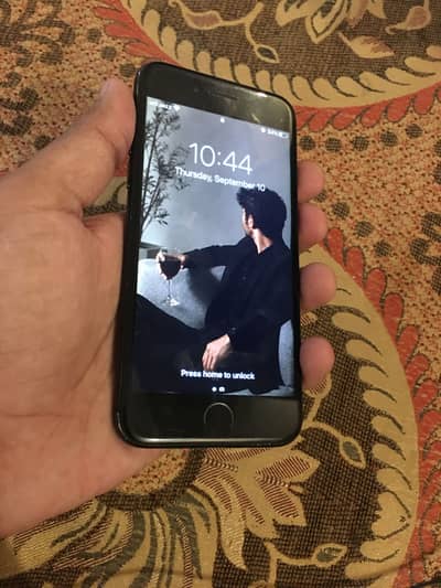Apple iPhone 7 10/10 PTA Approved