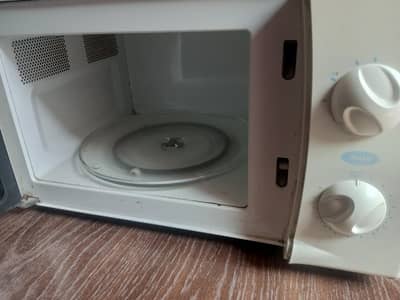 Microwave Oven 10/9 Condition All ok Made in Italy discount possible
