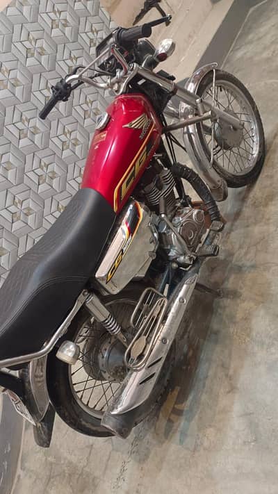 New condition silver addition bike