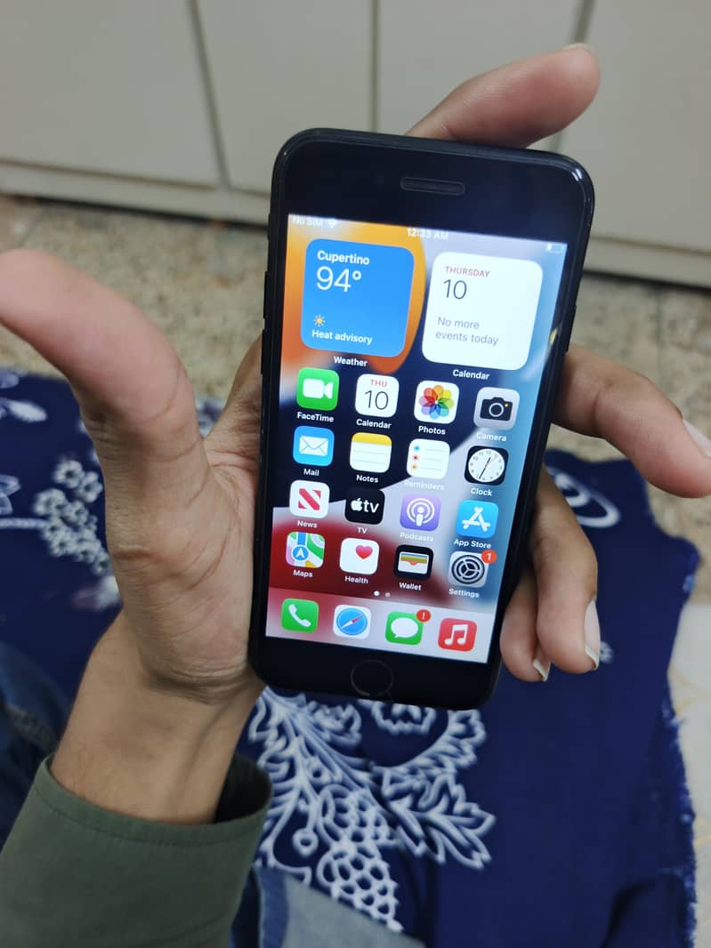 Apple iPhone 7 7