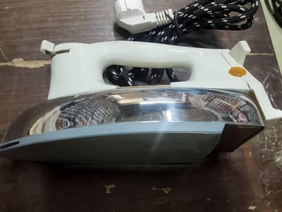 Japanese 1000 - watt Electric Iron