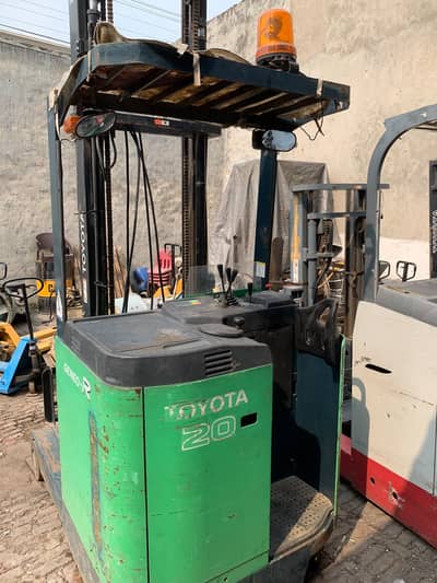 20 Feet 2 Ton Lift | Heavy Duty Material Lift | Construction & Indust