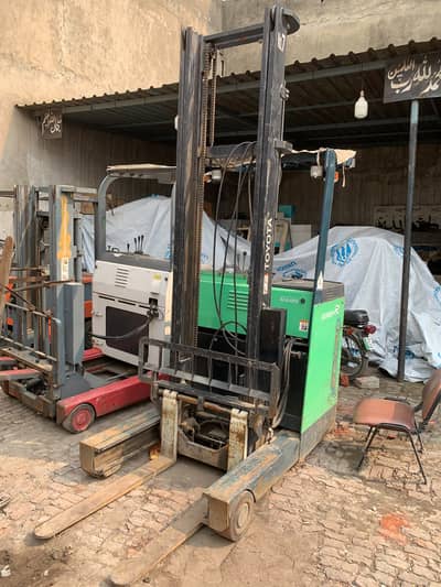 20 Feet 2 Ton Lift / Heavy Duty Material Lift / Construction & Indust