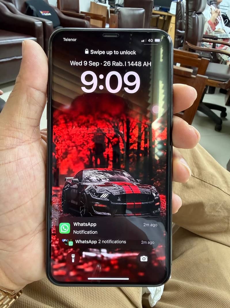 Apple iPhone 11 Pro Max 4