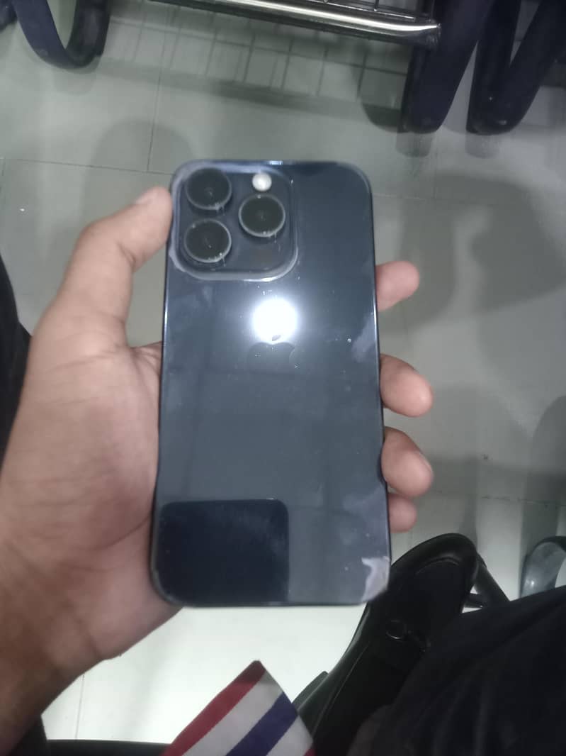 Apple iPhone 15 Pro 0