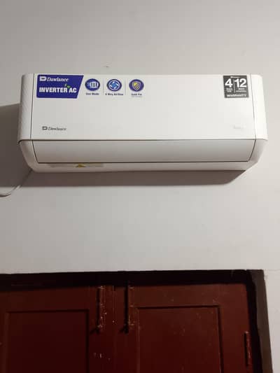 Dawlance split AC