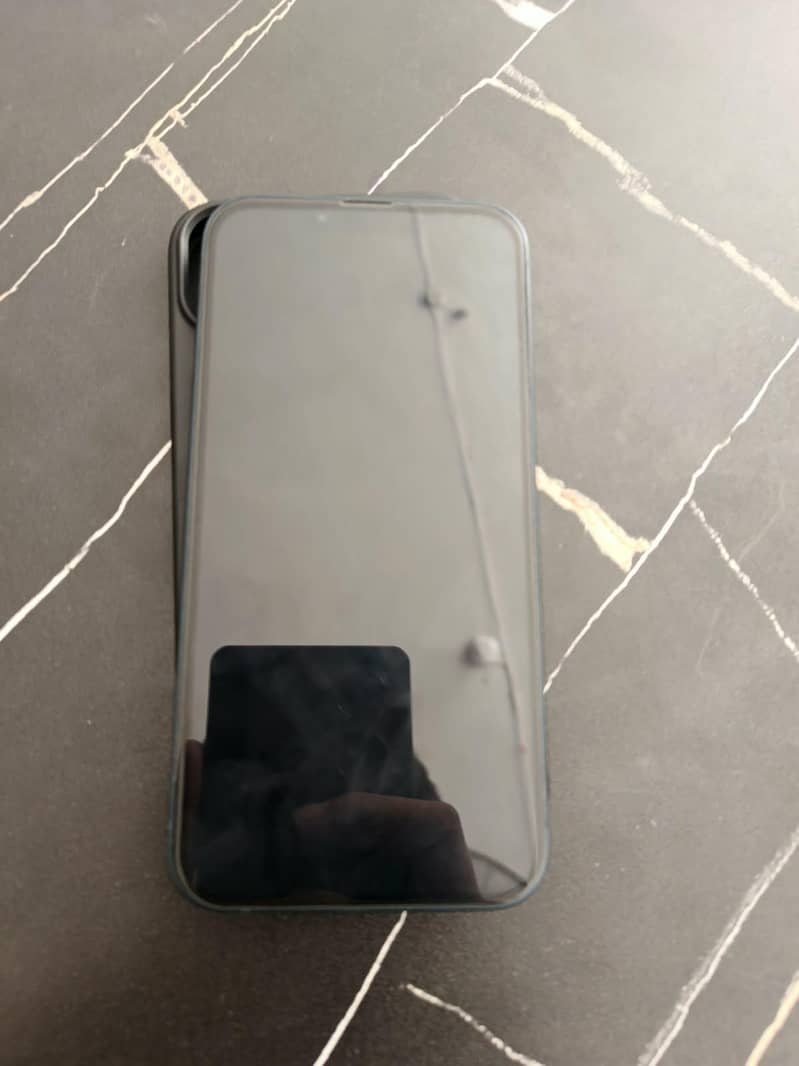 Apple iPhone 13 2
