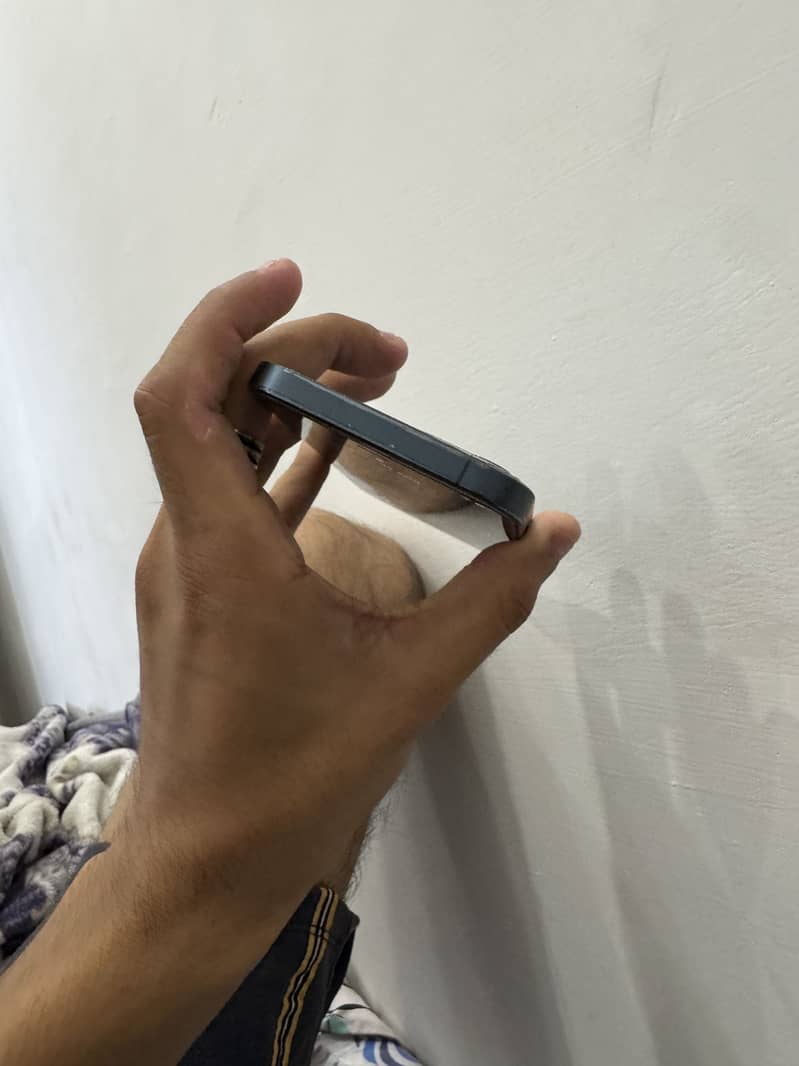 Apple iPhone 12 Pro 4