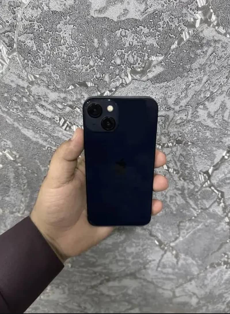 Apple iPhone 13 2