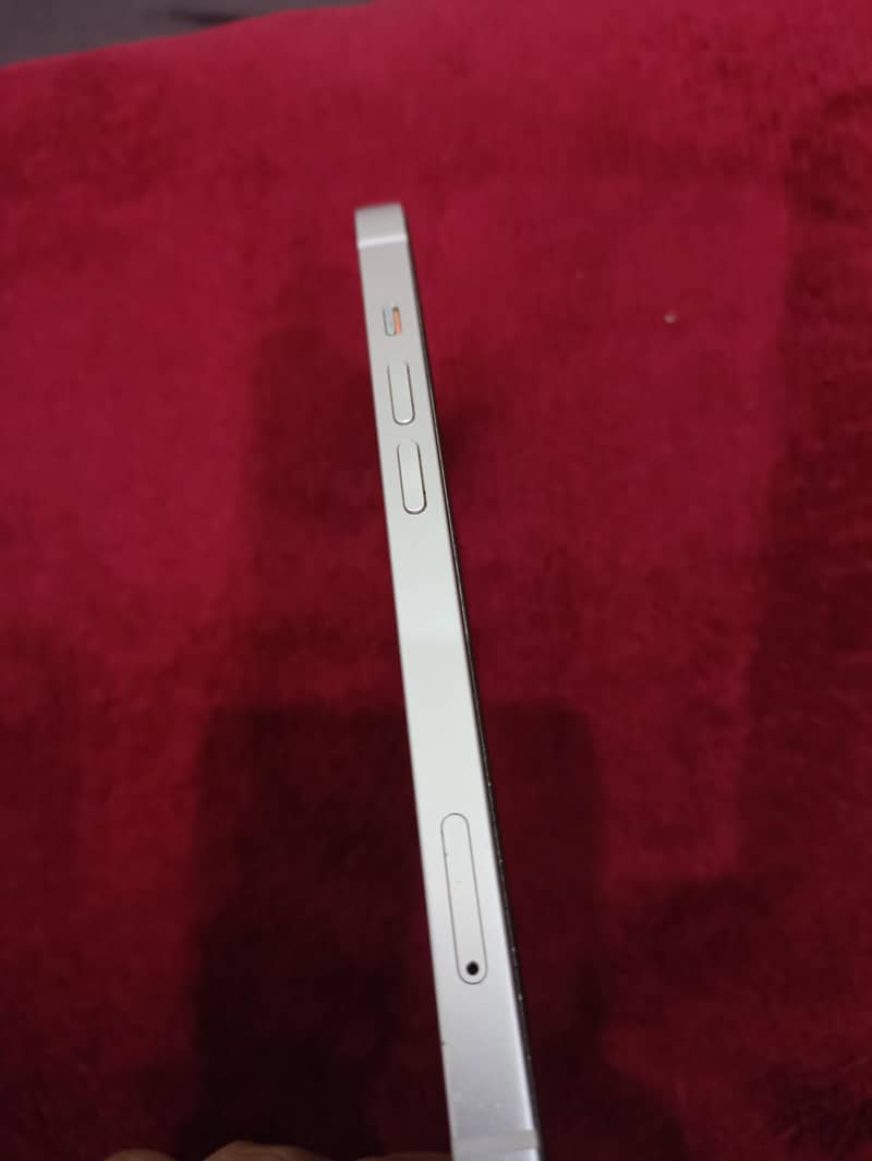 Apple iPhone 13 3