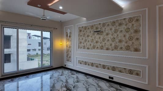 10 Marla Flat for rent in Askari