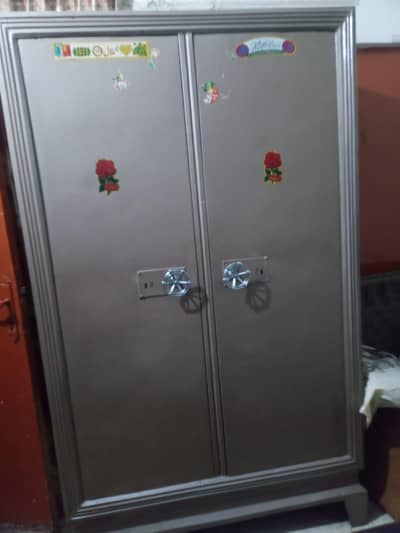 Large Double Door Steel Almari / Wardrobe – Good Condition
