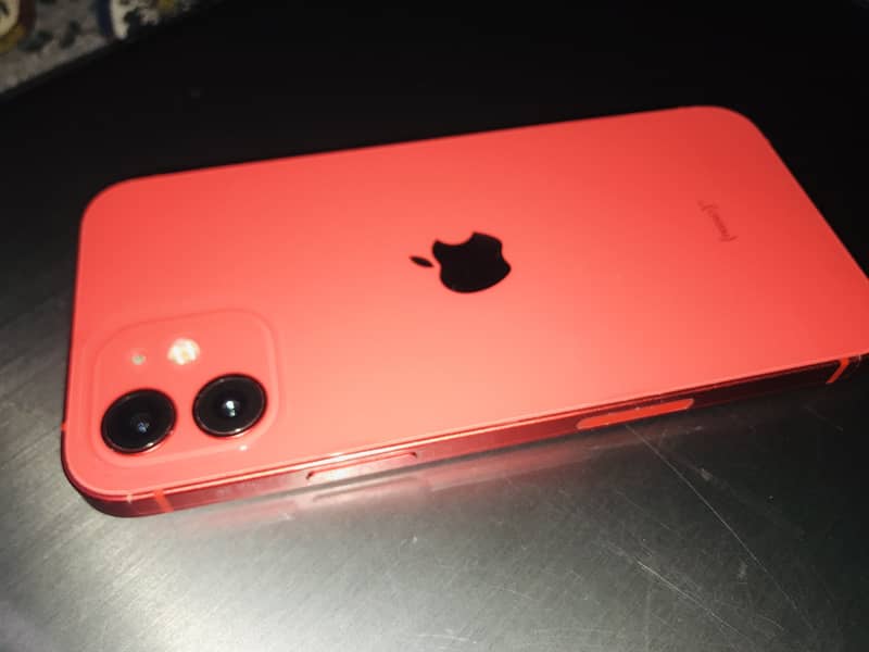 Apple iPhone 12 4