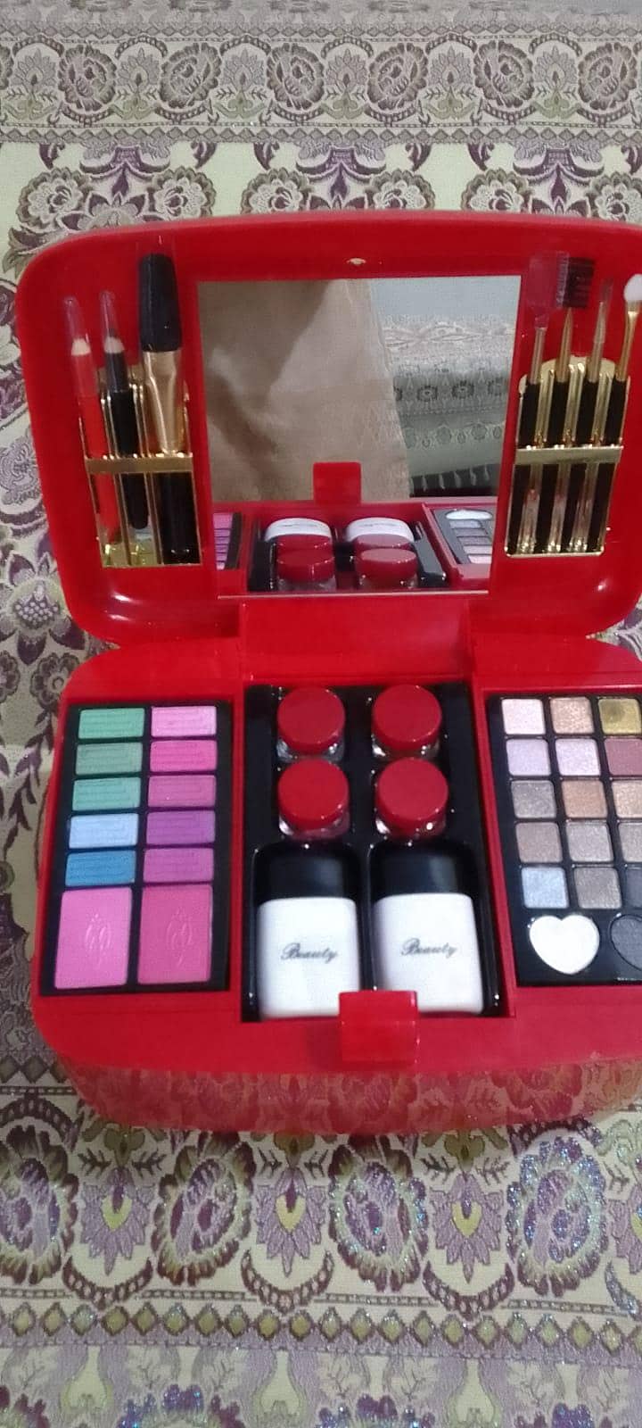 pretty box red 1