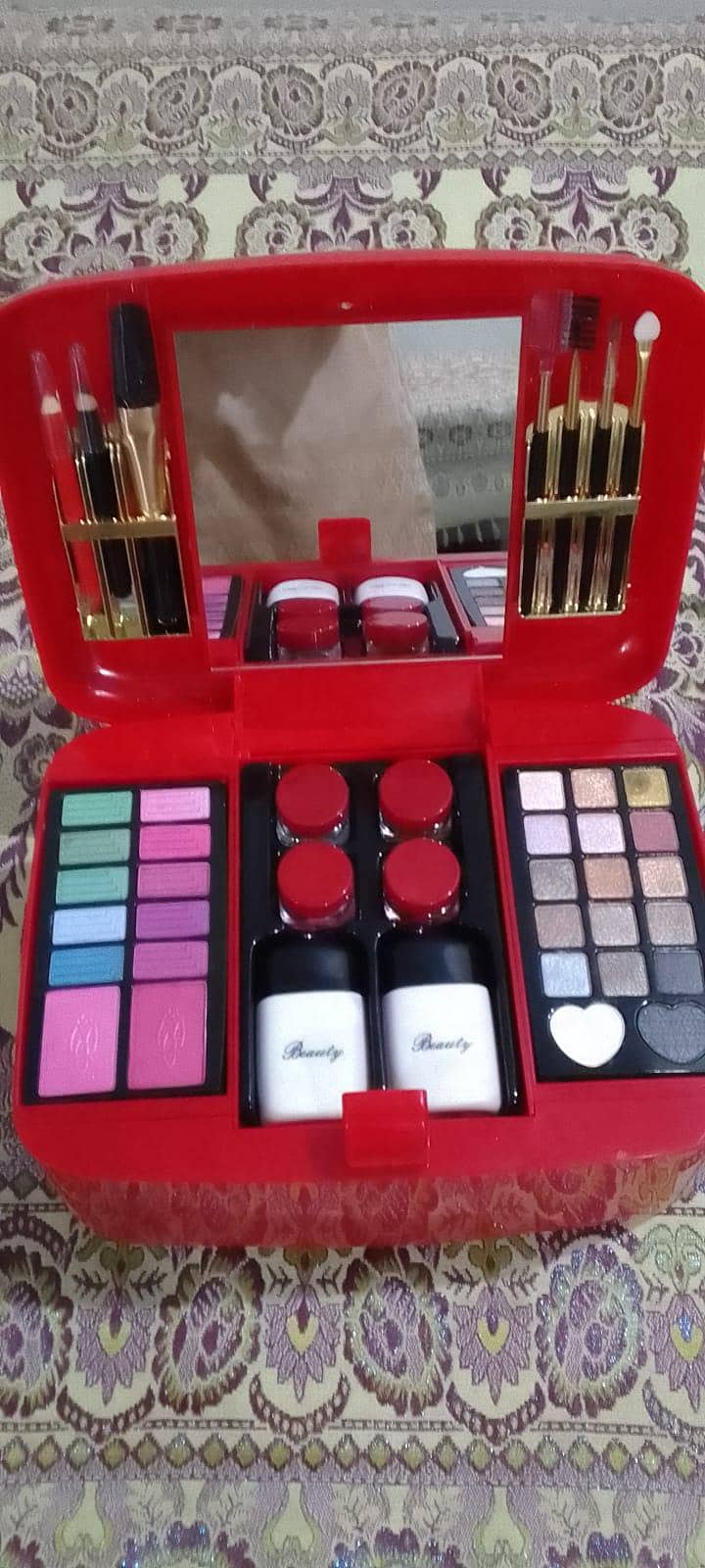pretty box red 2