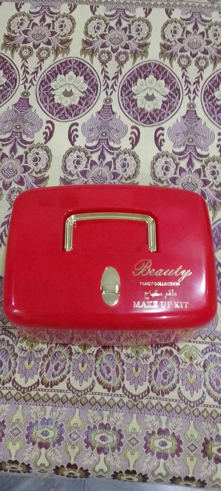 pretty box red 3
