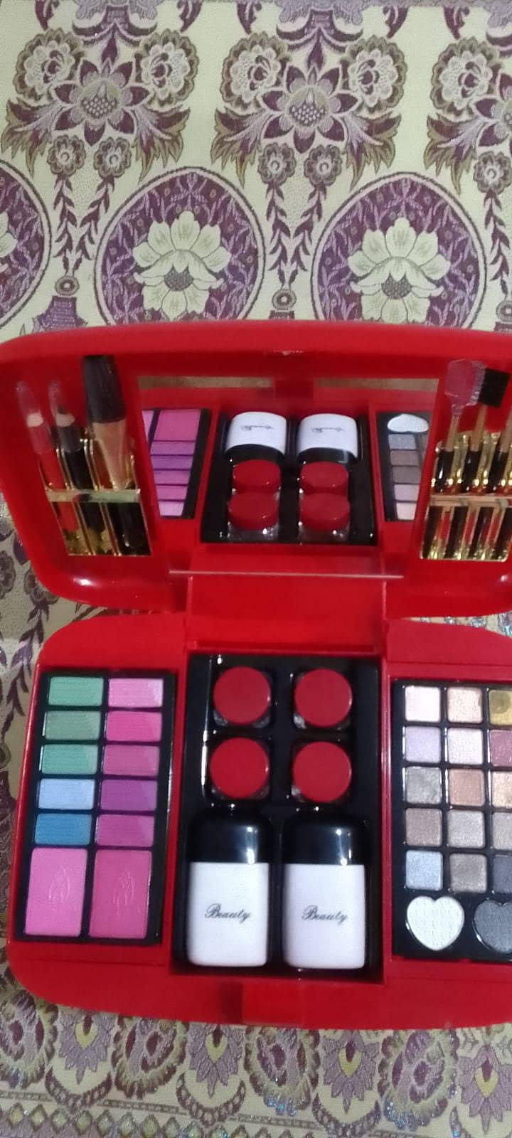 pretty box red 5