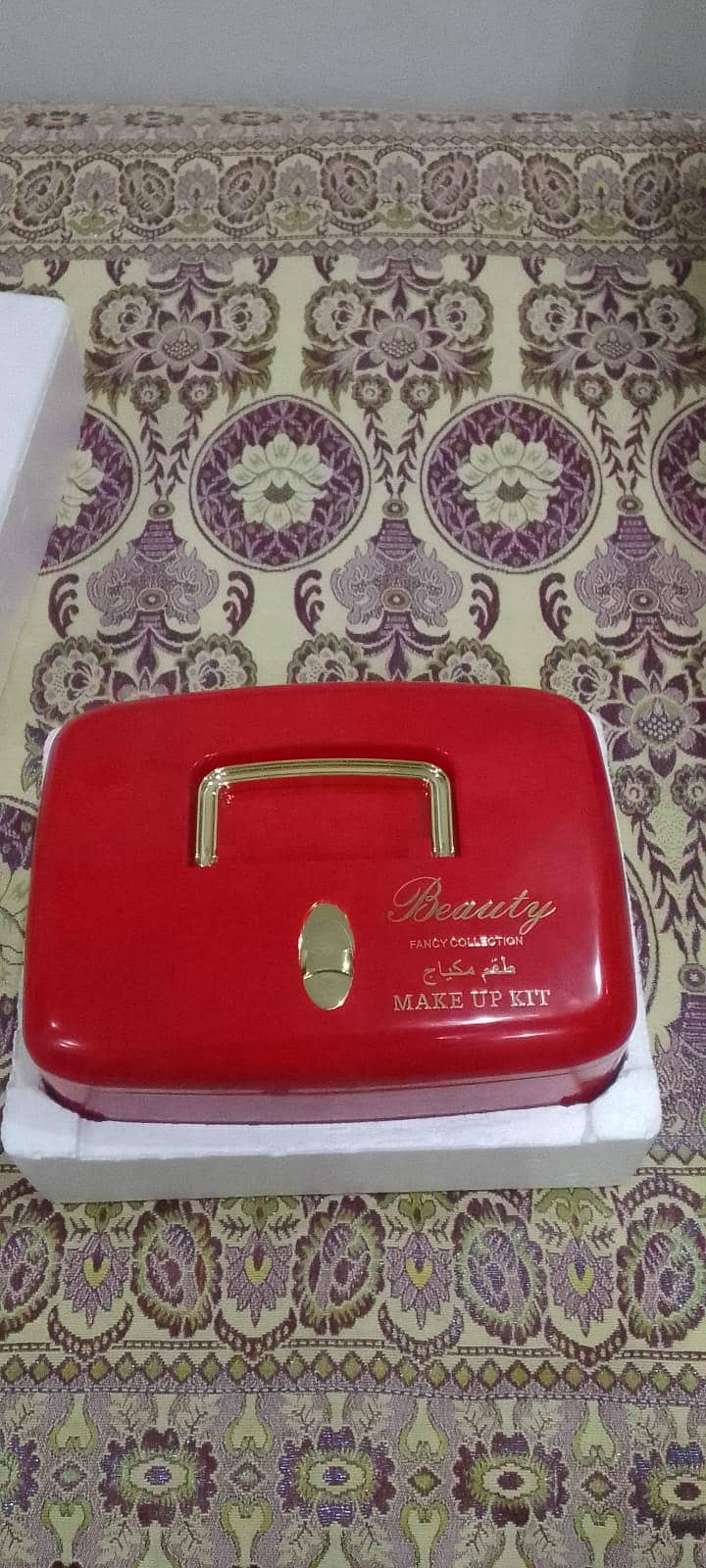 pretty box red 7