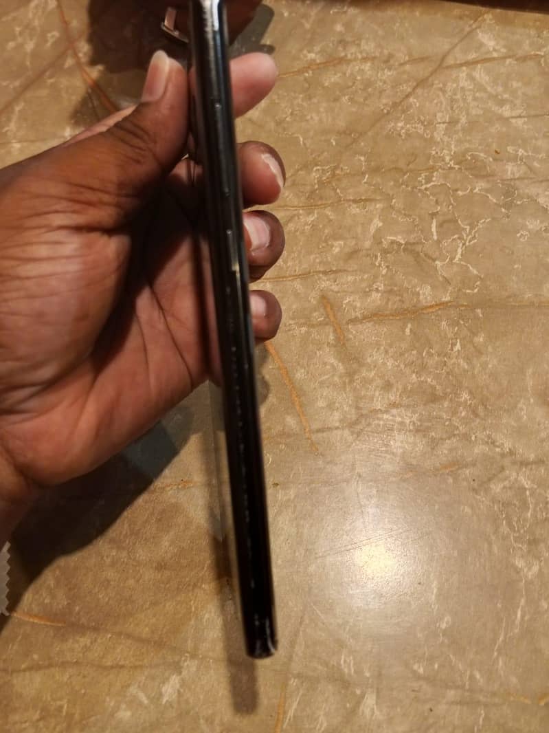 Samsung Mobile Note 8 4