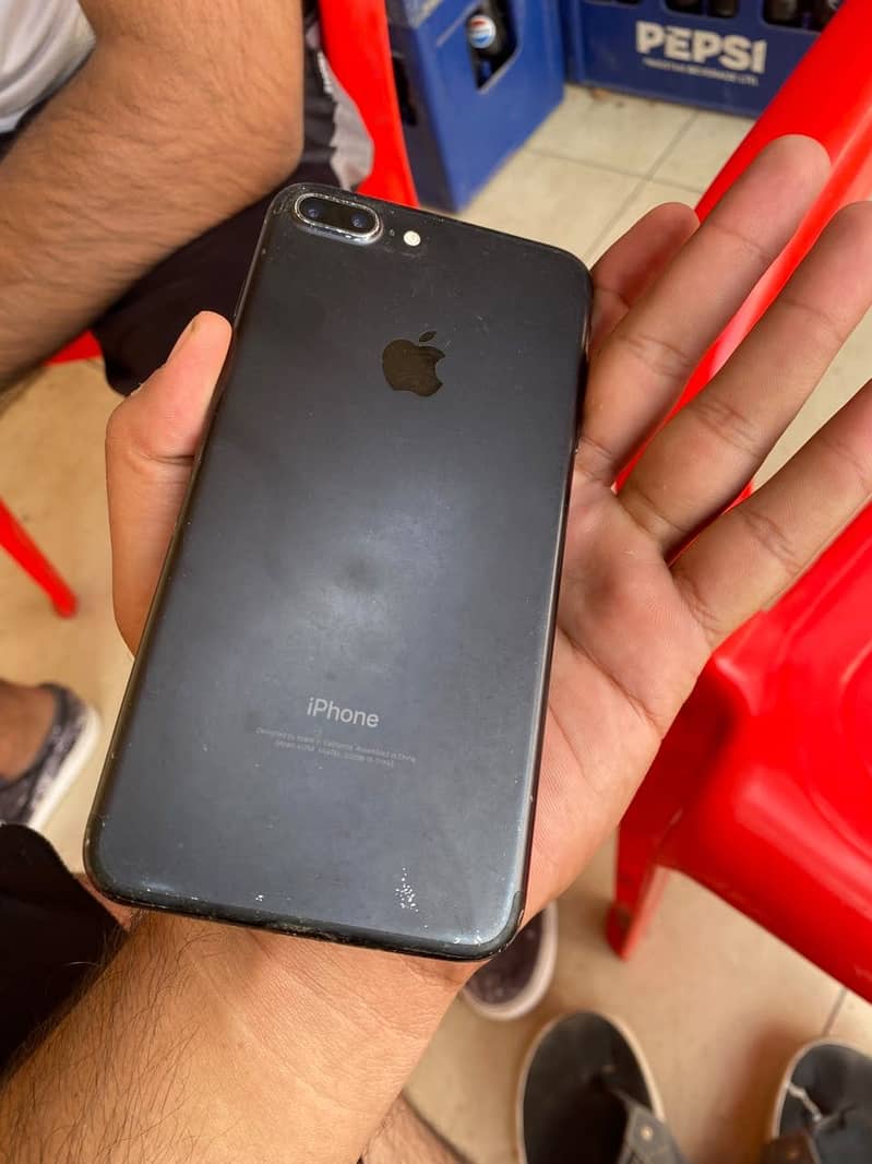 Apple iPhone 7 Plus 0