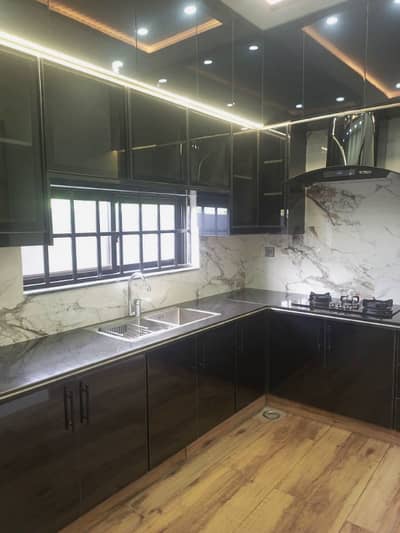 20 MARLA LOWAR PORTION LIKE NEW