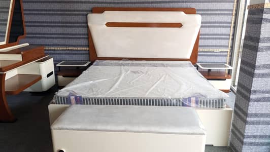premium wooden bedroom furniture sets bed dressing table & Side table