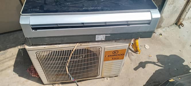 gas store ac sale. zero 3 two 9 six 7 six 5 nine 6 two