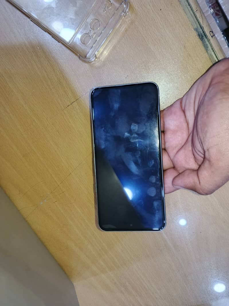 Google Pixel 8 5