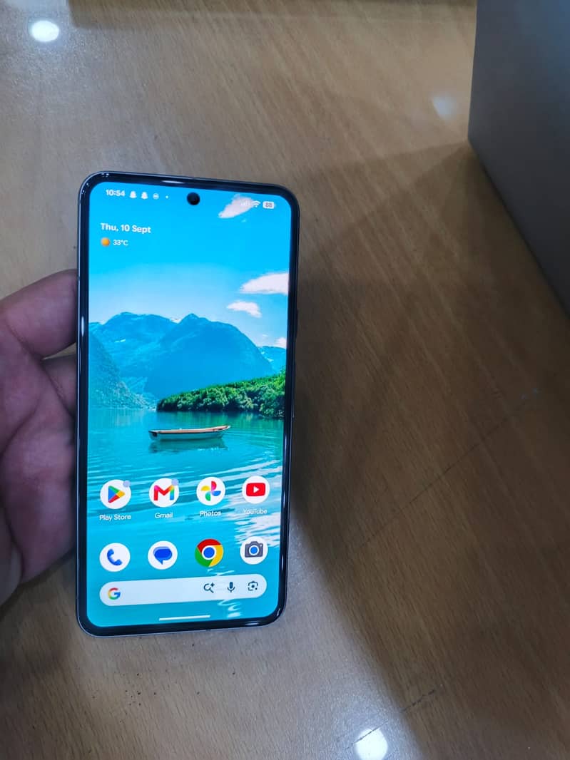 Google Pixel 8 6