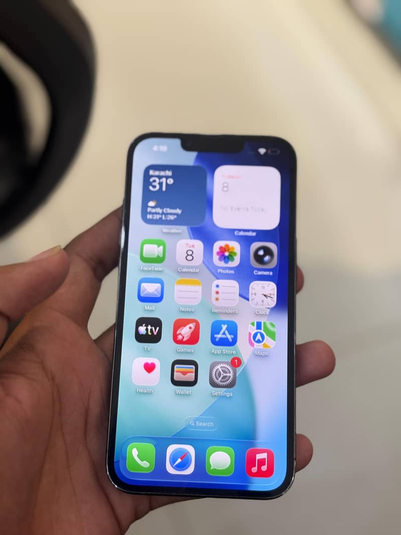 Apple iPhone 13 Pro 1