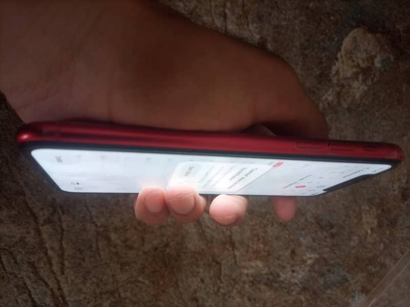 Apple iPhone 11 3