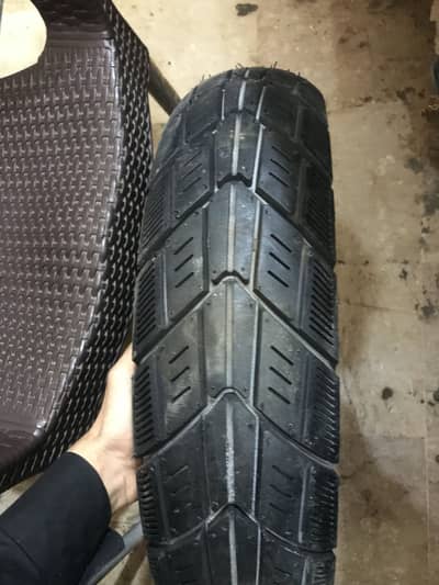 130/80-17 Tubeless tyre (8PR)
