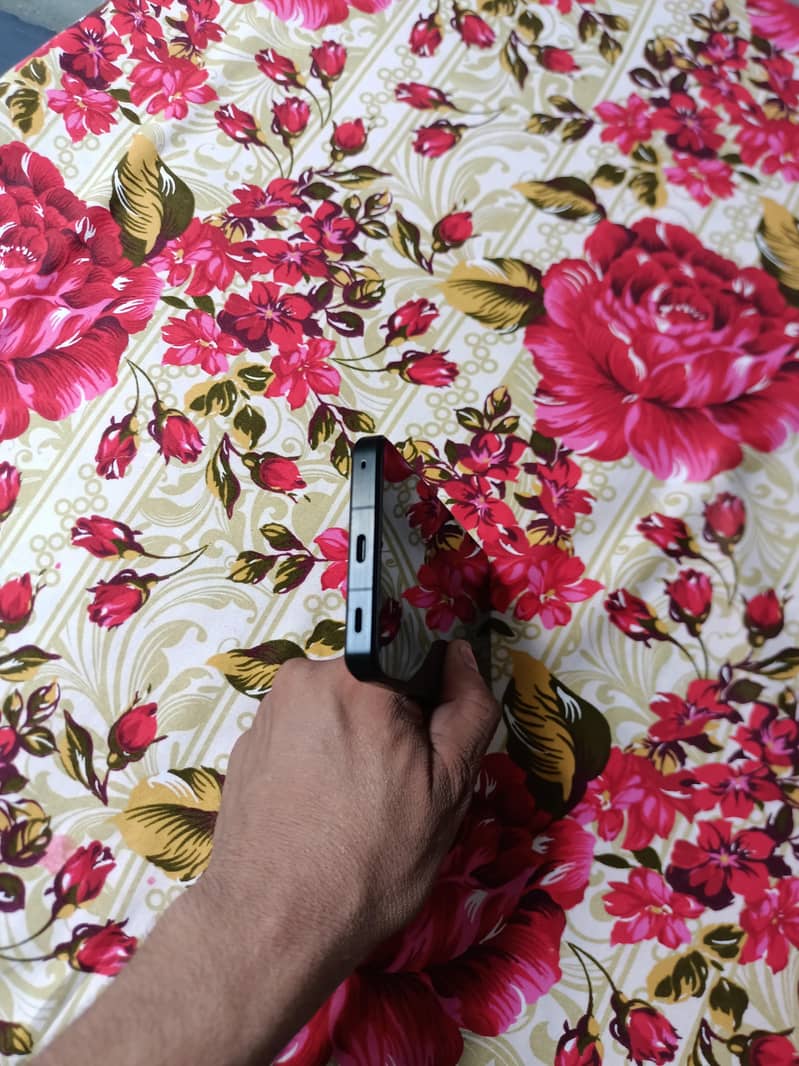 Sharp Aquos Sense7 1