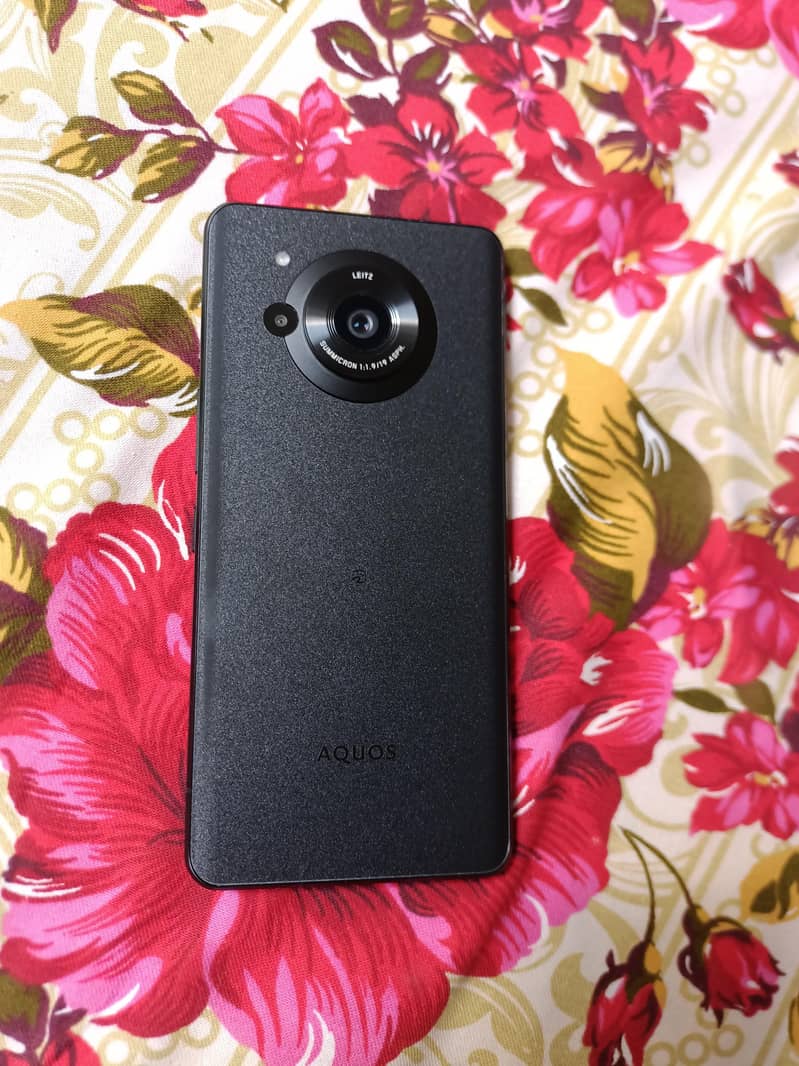 Sharp Aquos Sense7 5