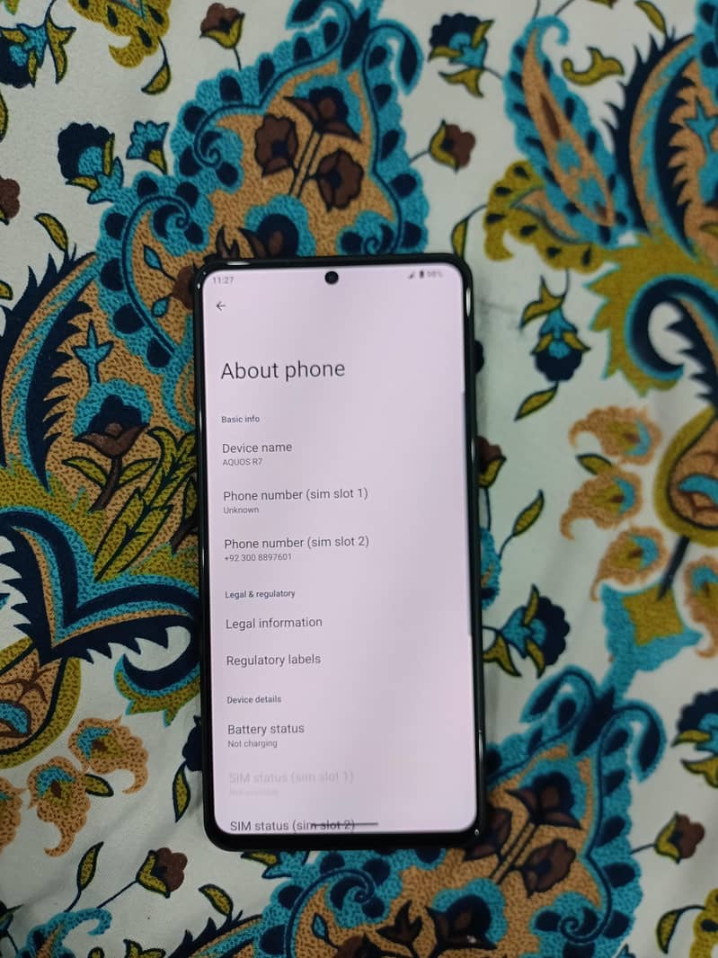 Sharp Aquos Sense7 10