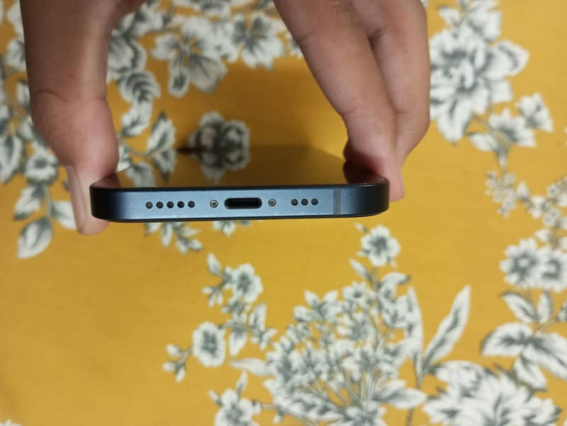 Apple iPhone 12 5