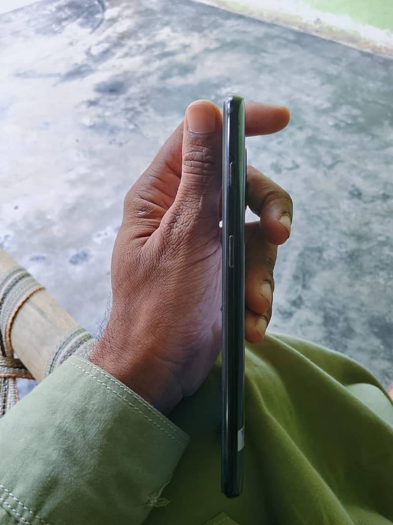 One Plus 6T 3