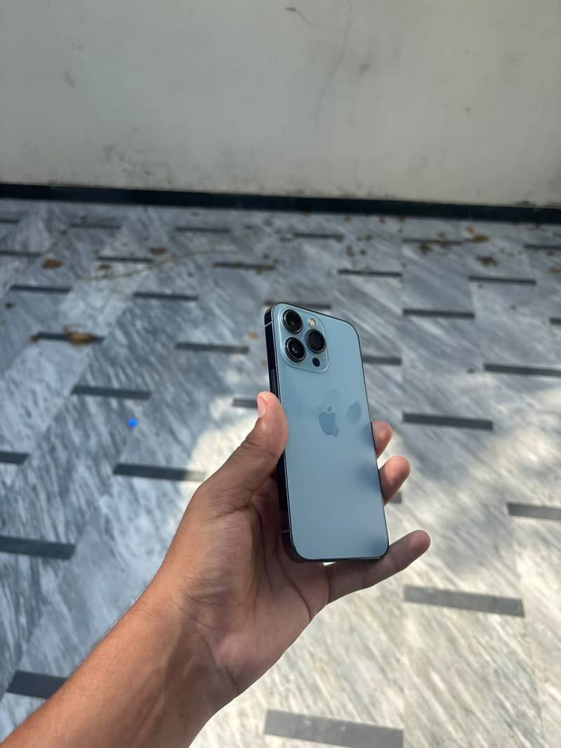 Apple iPhone 13 Pro 9