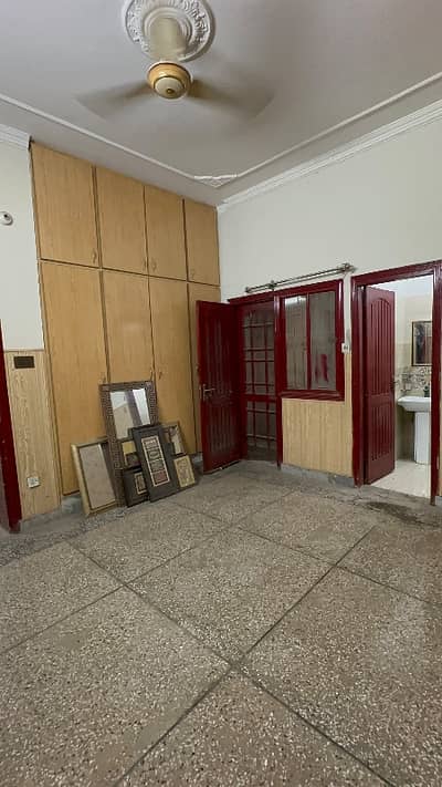 Saprit upper poction available for rent in dhoke Banras near range road Rwp