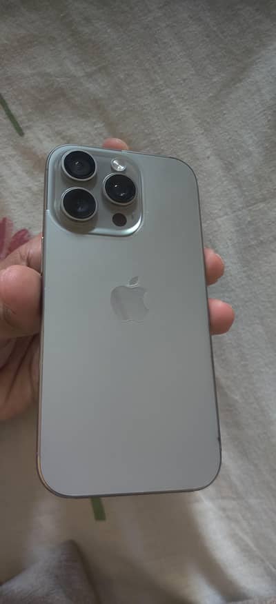 Apple iPhone 16 Pro