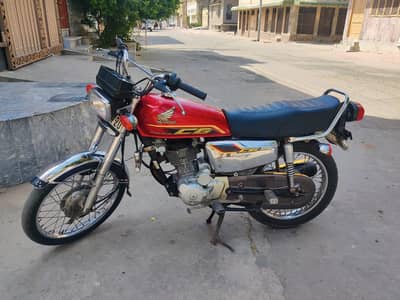 Honda 125 self Start special edition total genuine for sale available