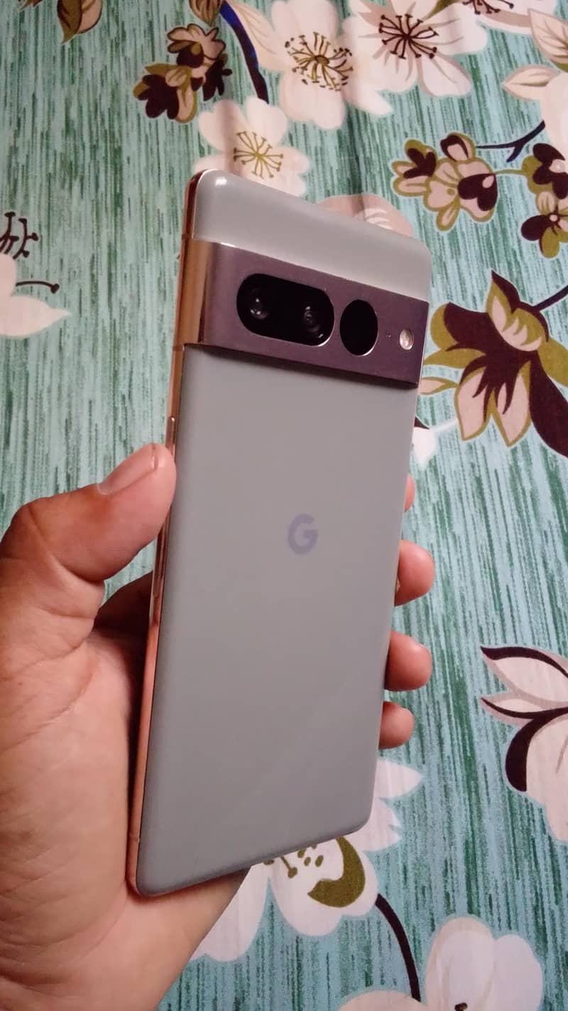 Google Pixel 7 Pro 9