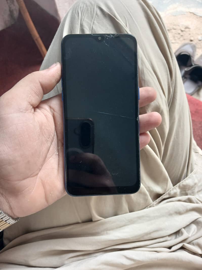 realme C2 1